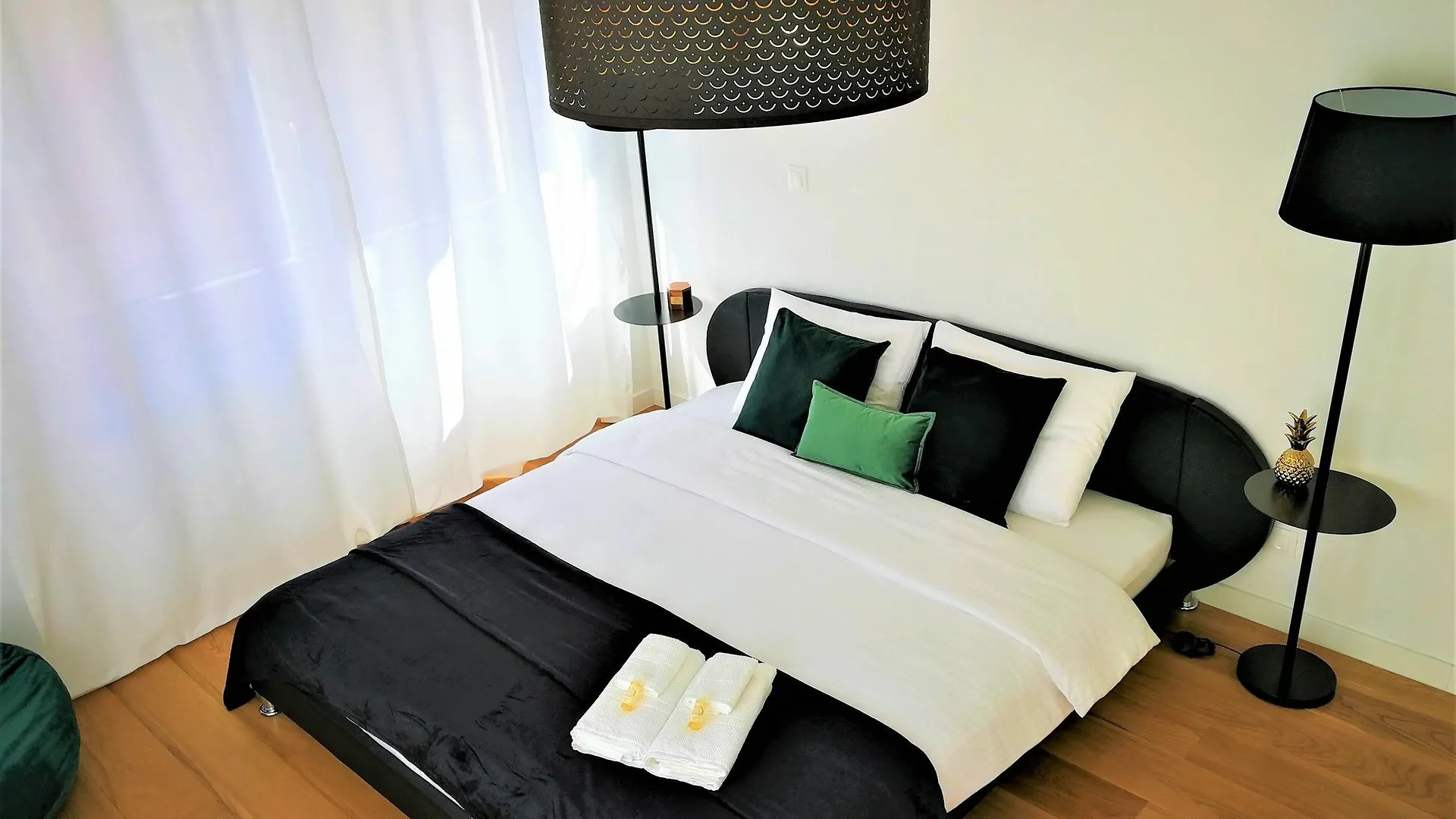 Industrial Lisbon Apartment (Adults Only) Guest house